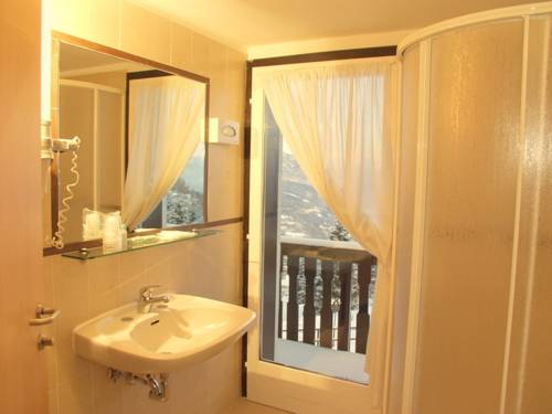 Imagen de la habitación del Hotel Dolomiti, Brentonico. Foto 5