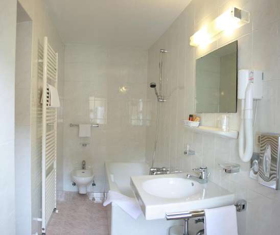 Imagen de la habitación del Hotel Dolomiti Madonna. Foto 2