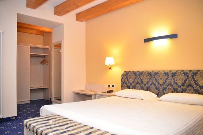 Imagen de la piscina del Hotel Dolomiti, Sorte. Foto 16