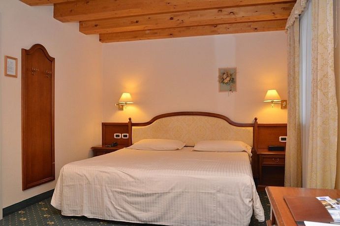 Imagen de la habitación del Hotel Dolomiti, Sorte. Foto 9