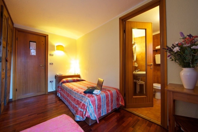 Imagen de la habitación del Hotel Dolonne. Foto 11