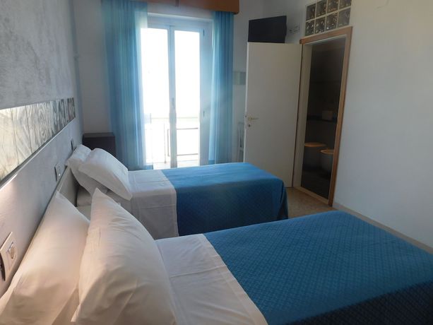 Imagen de la habitación del Hotel Dolores, Viserba. Foto 5