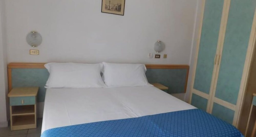 Imagen de la habitación del Hotel Dolores, Viserba. Foto 7