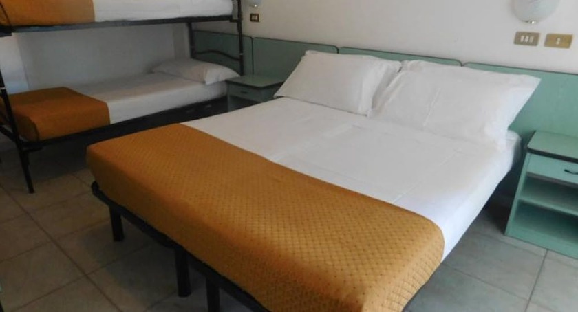 Imagen de la habitación del Hotel Dolores, Viserba. Foto 15