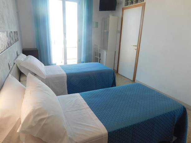 Imagen de la habitación del Hotel Dolores, Viserba. Foto 19