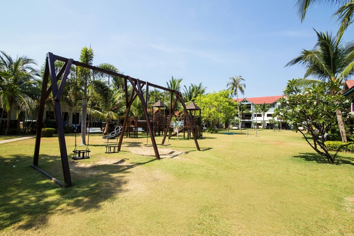 Imagen de los exteriores del Hotel Dolphin Bay Beach Resort. Foto 14