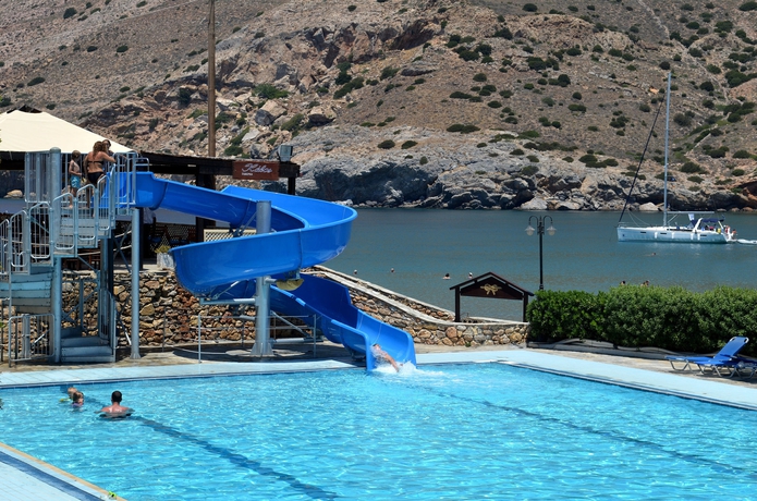 Imagen de la piscina del Hotel Dolphin Bay Seaside Resort & Suites. Foto 16