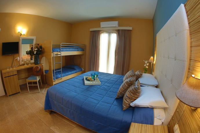 Imagen de la habitación del Hotel Dolphin Bay Seaside Resort & Suites. Foto 9