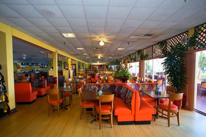 Imagen general del Hotel Dolphin Beach Resort, St Petersburg Beach . Foto 4