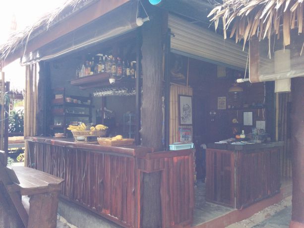 Imagen de los exteriores del Hotel Dolphin Bungalows. Foto 15