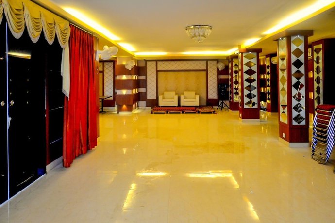 Imagen de los interiores del Hotel Dolphin International. Foto 18