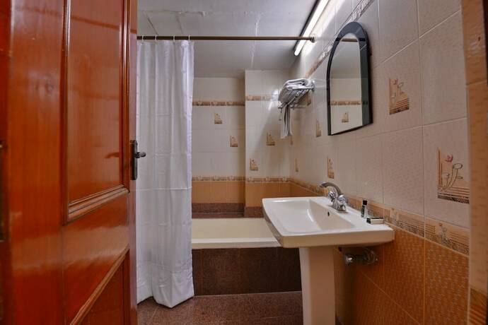Imagen de la habitación del Hotel Dolphin, Jalandhar. Foto 5