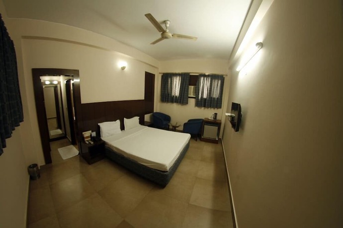 Imagen de la habitación del Hotel Dolphin, Jalandhar. Foto 11