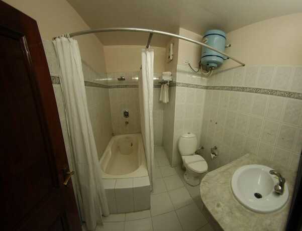 Imagen de la habitación del Hotel Dolphin, Jalandhar. Foto 14