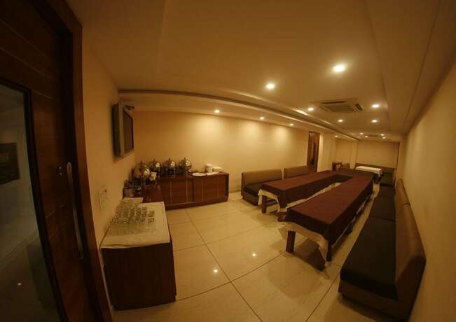Imagen de los interiores del Hotel Dolphin, Jalandhar. Foto 16