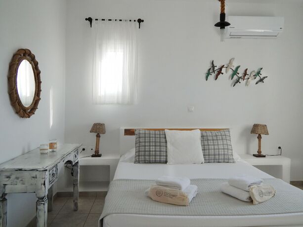 Imagen de la habitación del Hotel Dolphin Kastraki Studios. Foto 17