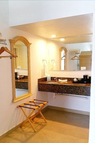 Imagen de la habitación del Hotel Dolphin Key Resort. Foto 11
