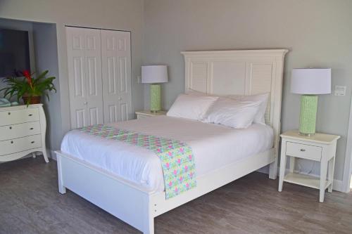 Imagen de la habitación del Hotel Dolphin Point Villas. Foto 2