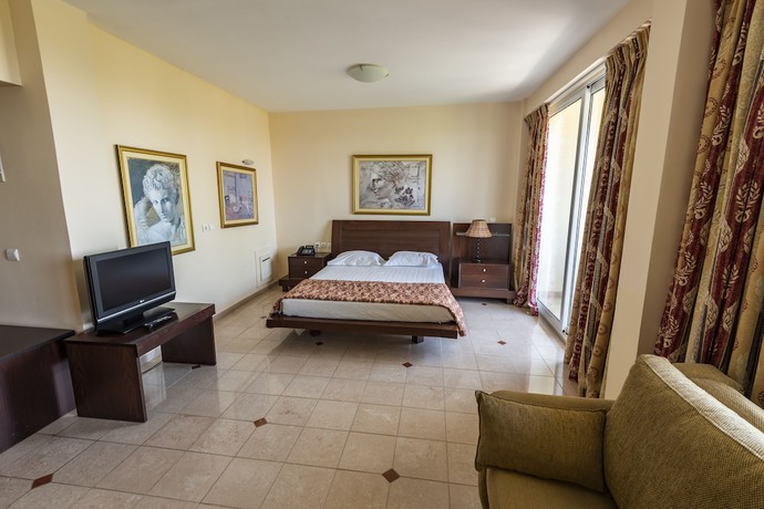 Imagen de la habitación del Hotel Dolphin Resort and Conference. Foto 8