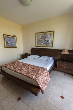 Imagen de la habitación del Hotel Dolphin Resort and Conference. Foto 9