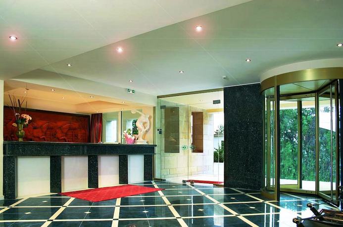 Imagen de los interiores del Hotel Dolphin Resort and Conference. Foto 19
