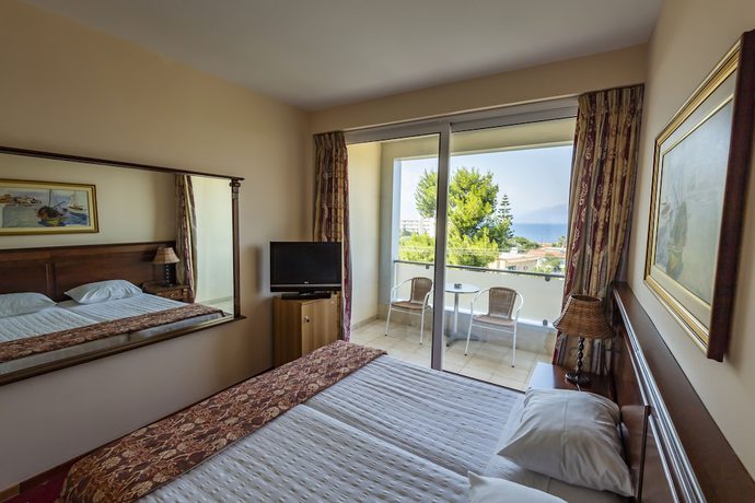 Imagen de la habitación del Hotel Dolphin Resort and Conference. Foto 18