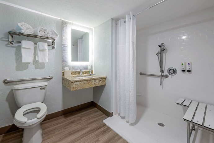 Imagen de la habitación del Hotel Dolphin Sands Clearwater Beach, an Ascend Collection Hotel. Foto 6