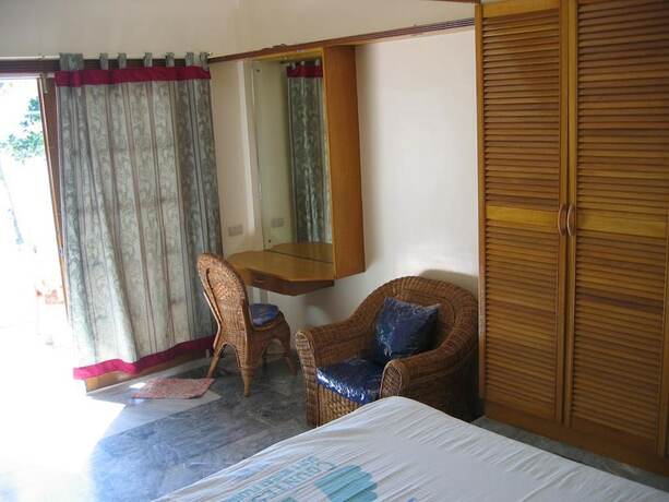 Imagen general del Hotel Dolphinbay Beachfront Resort. Foto 3