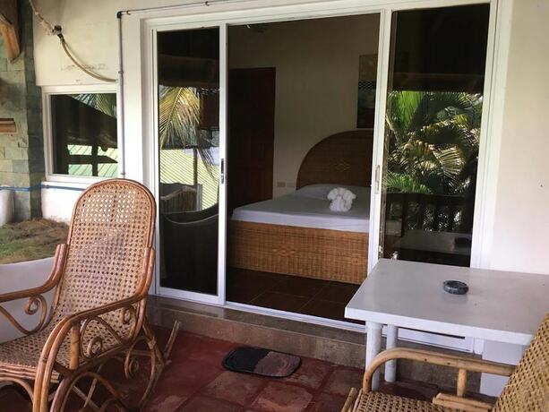 Imagen general del Hotel Dolphinbay Beachfront Resort. Foto 13