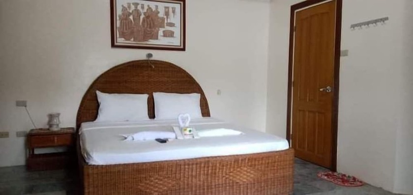 Imagen de la habitación del Hotel Dolphinbay Beachfront Resort. Foto 21