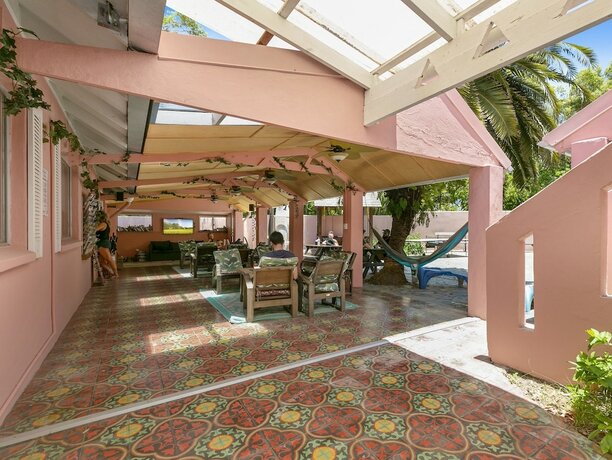Imagen general del Hotel Dolphins Beach House - Hostel. Foto 13