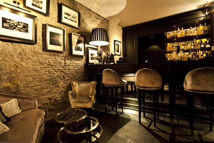 Imagen del bar/restaurante del Hotel Dom. Foto 6