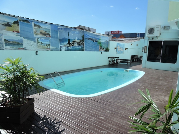 Imagen de la piscina del Hotel Dom Fish. Foto 17