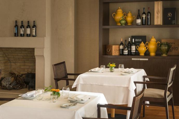 Imagen del bar/restaurante del Hotel Dom Goncalo and Spa. Foto 2