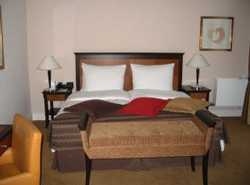 Imagen de la habitación del Hotel Dom Hotel Cologne - A Le M&eacute;ridien Hotel. Foto 4