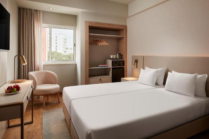 Imagen de la habitación del Hotel Dom Jose Beach. Foto 17