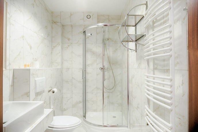 Imagen de la habitación del Hotel Dom Kuracyjny Messa. Foto 11