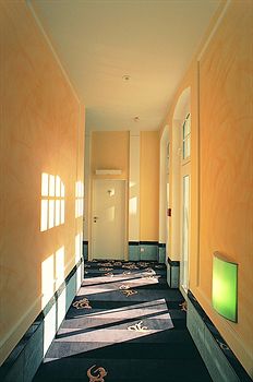 Imagen de los interiores del Hotel Dom Limburg. Foto 7