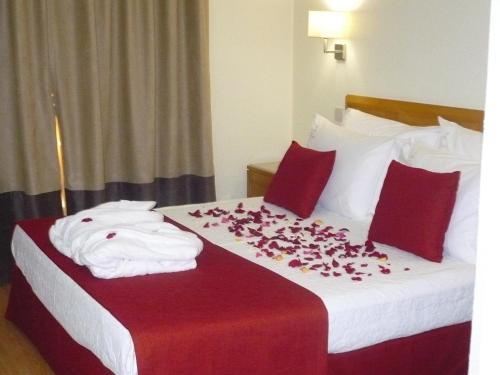 Imagen de la habitación del Hotel Dom Nuno. Foto 20