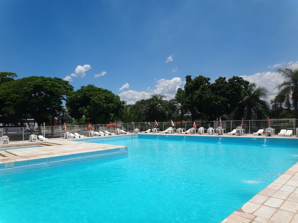 Imagen de la piscina del Hotel Dom Pedro I Palace. Foto 16