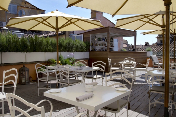 Imagen de los exteriores del Hotel Dom, Roma. Foto 10