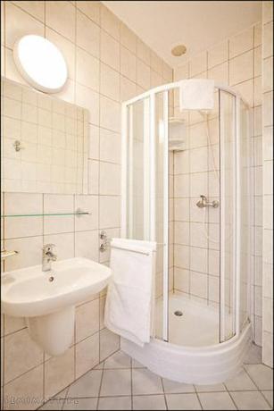 Imagen de la habitación del Hotel Dom Sonata. Foto 8