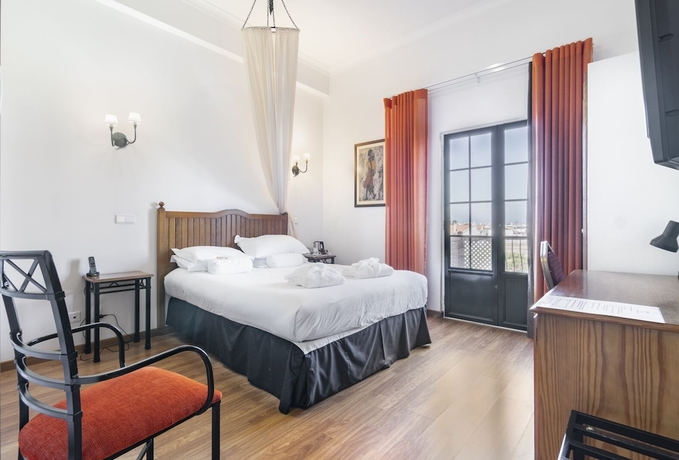 Imagen de la habitación del Hotel Dom Vasco. Foto 15