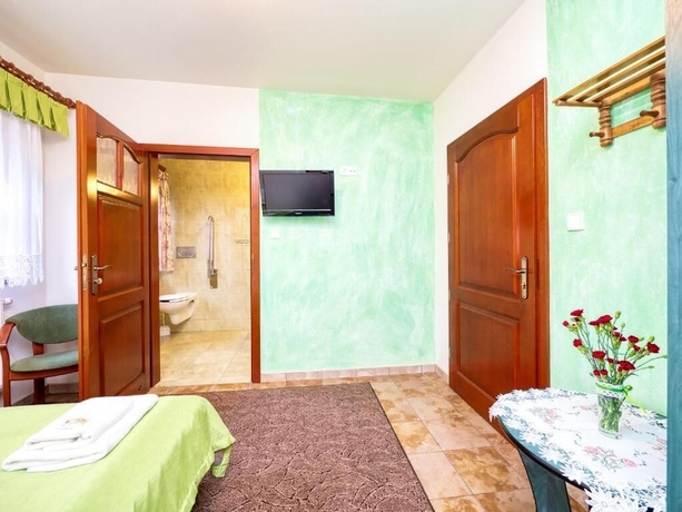 Imagen de la habitación del Hotel Dom Wczasowy Na Kamiencu. Foto 13