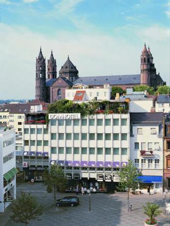 Imagen general del Hotel Dom-Hotel. Foto 1