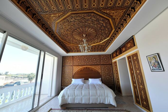 Imagen de la habitación del Hotel Domaine Bahi. Foto 17
