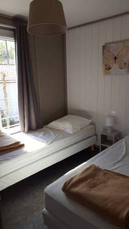 Imagen de la habitación del Hotel Domaine Chalets Larlapean. Foto 4