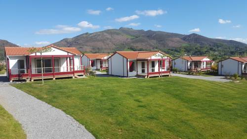 Imagen de la habitación del Hotel Domaine Chalets Larlapean. Foto 11