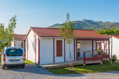 Imagen de la habitación del Hotel Domaine Chalets Larlapean. Foto 13