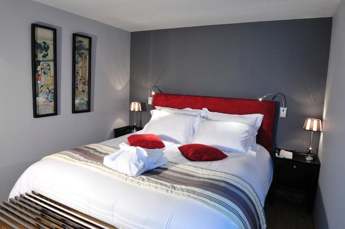 Imagen de la habitación del Hotel Domaine Chateau Du Faucon. Foto 6